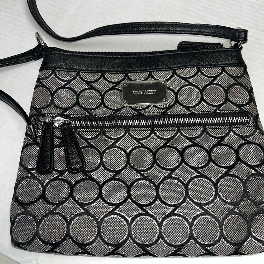 Nine West Coralia Sure Springs Crossbody Handbag Purse Bag Gray Black Silver